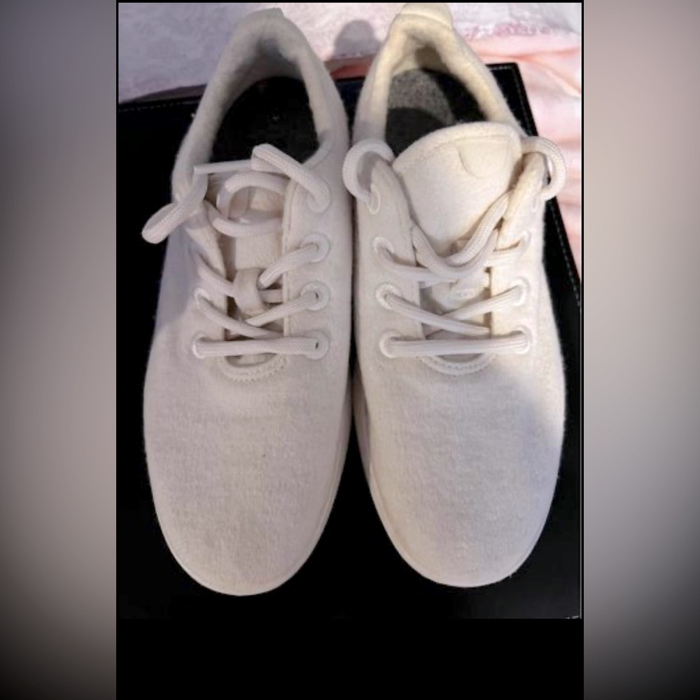 White wool Allbirds size 8
